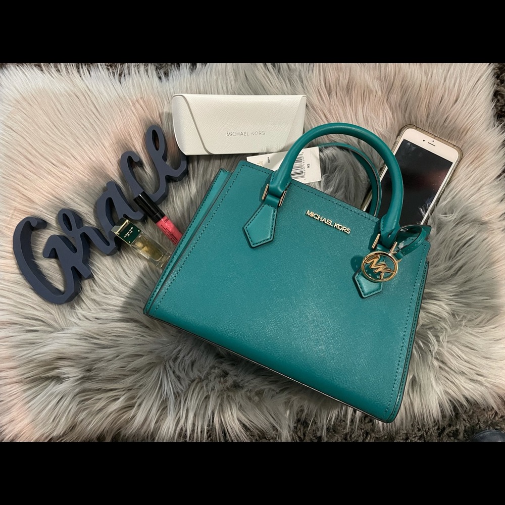 Michael Kors Messenger